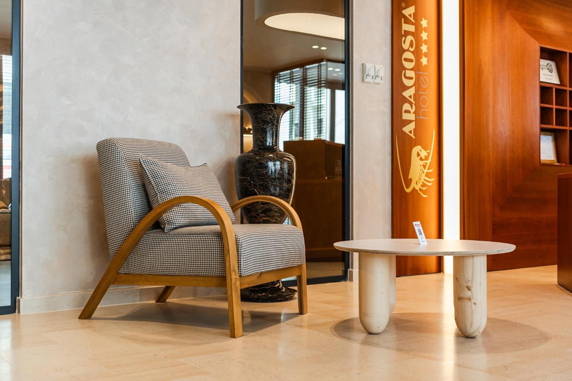 Aragosta Hotel Durres Exterior photo